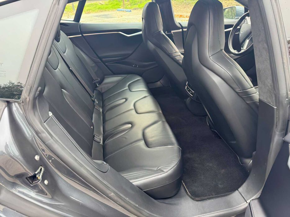 Tesla Model S 75      2016