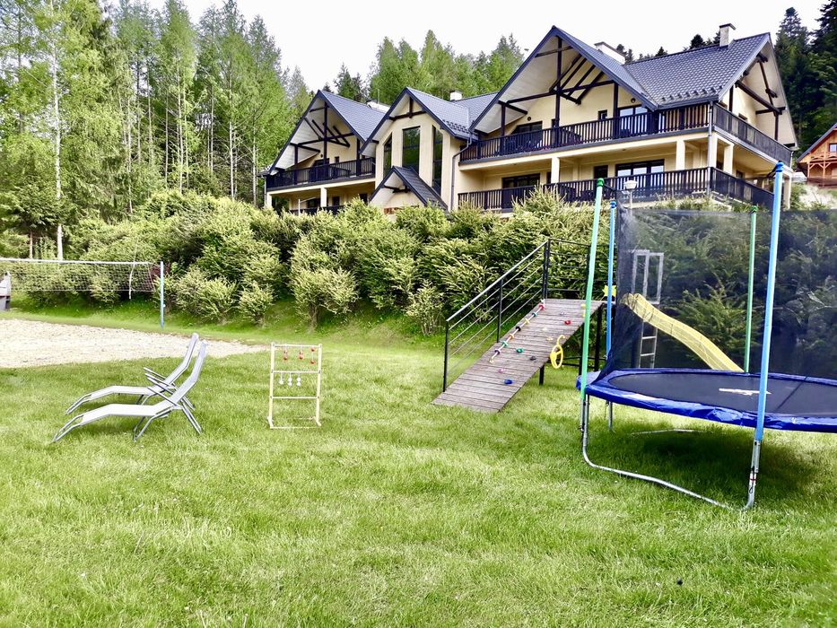 Zwolnil sie apartament na majowkę Noclegi z widokiem na jezioro w Bieszczadach, w gorach nad jeziorem Jacuzzi sauna