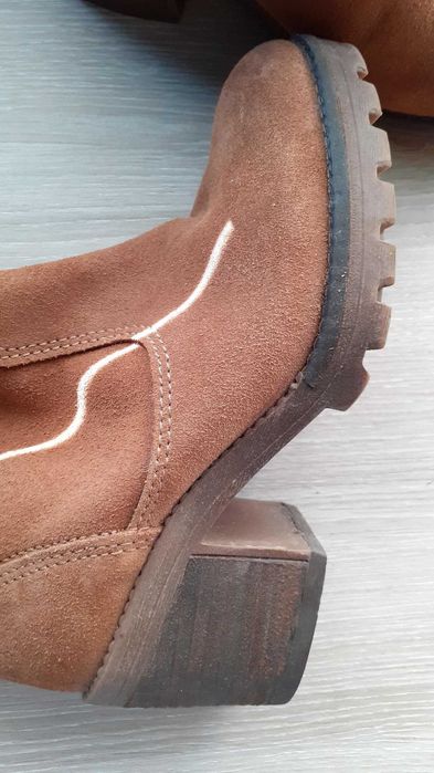 Botas castanhas madeira com franja 35