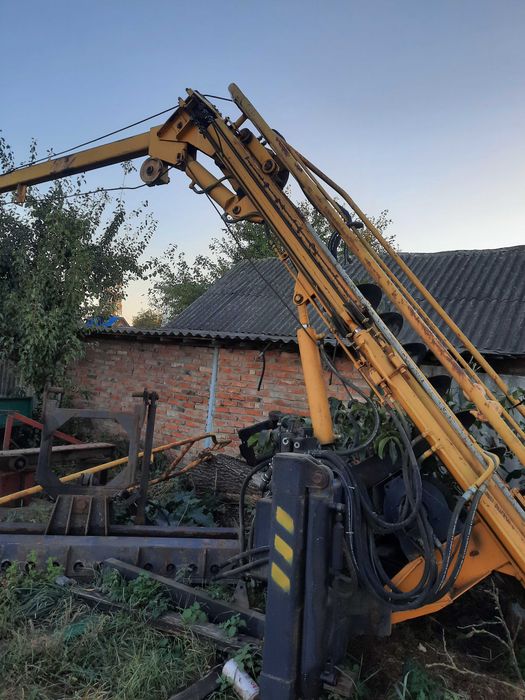 Бурильно-кранова машина (ямобур, бурокран) БКМ-2МТ