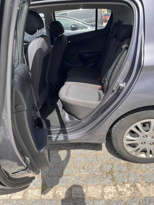 Hyundai i20 1.4 a gasolina, automático, de 2010, com 132.982 km
