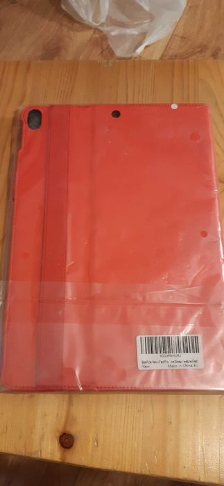 nieużywane etui na tablet iPad pro