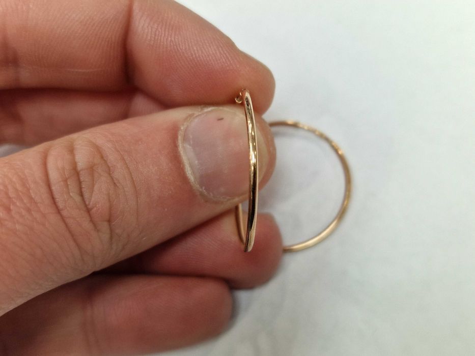 Złote kolczyki damskie/ 583/ 1.25 gram/ Koła/ Owalne/ Polska 1986-96