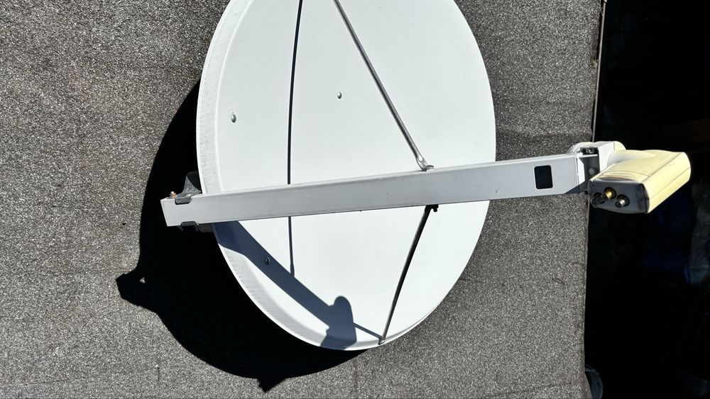 Antena satelitarna 100x90  cm   konwerter
