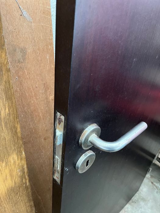 4 Dark Wood Doors64585484612355122