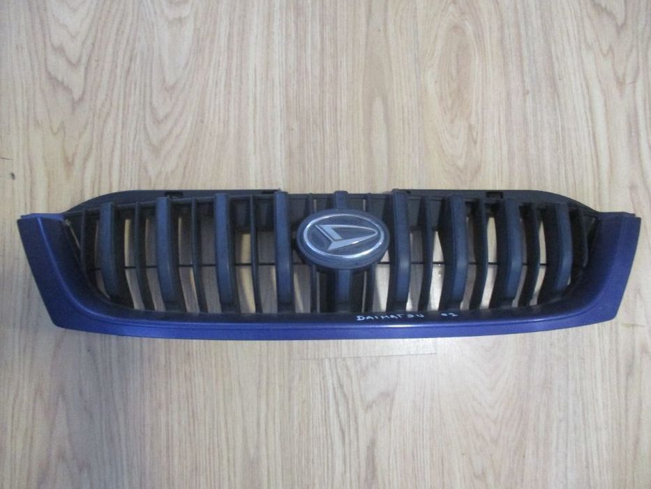 Grelha Frontal Simbolo Daihatsu Terios