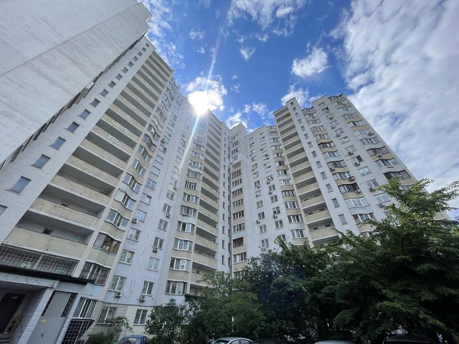 Продаж 2-к кв 70м2 Позняки Григоренко буд.15