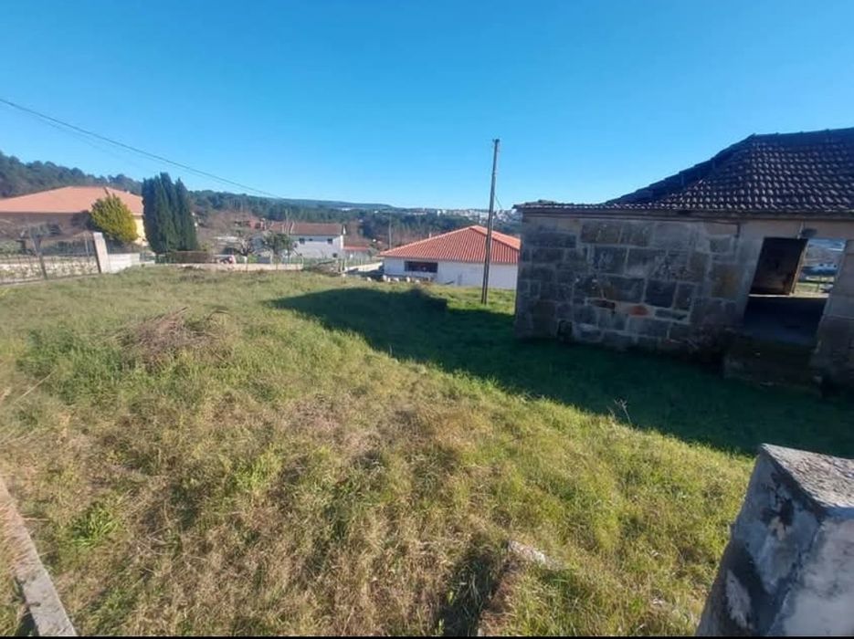 MORADIA EM PEDRA+ TERRENO 620 M² + PROJECTO