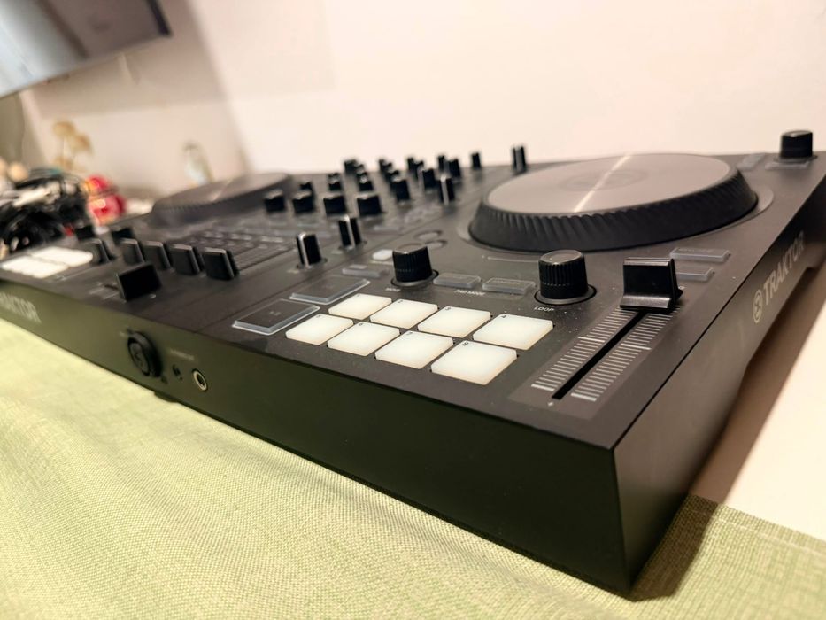 Native Instruments Traktor Kontrol S3