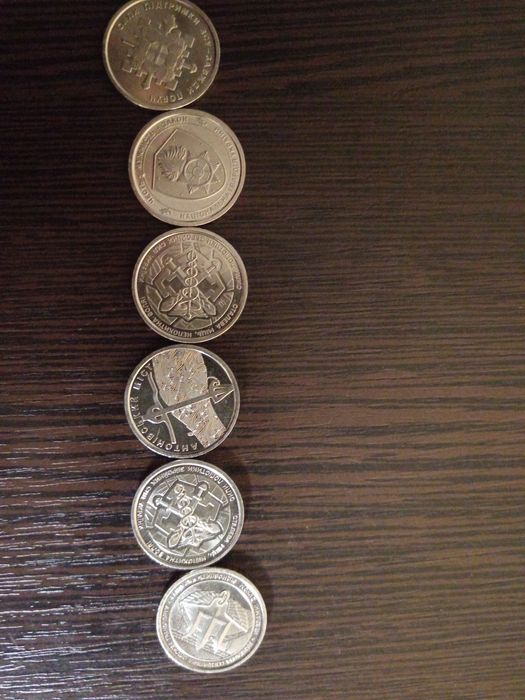 Продам монети 10 грн