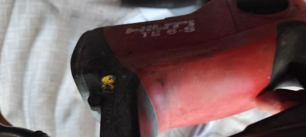 Бочковий перфоратор хілті