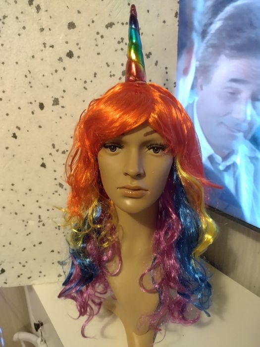 Peruka Długa Tęczowy Jednorożec kolorowy rog