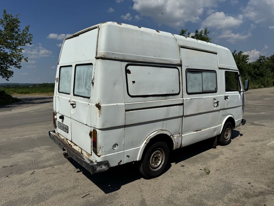 Volkswagen  Lt  2.4