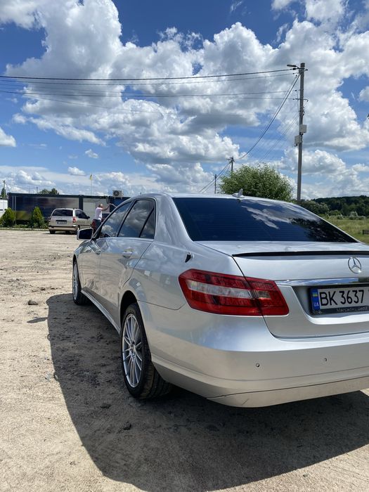 Mercedes-benz w212