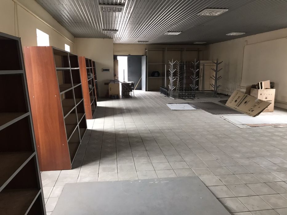 Здам в оренду комерційне приміщення площа 350м2 з розширенням до 500м2