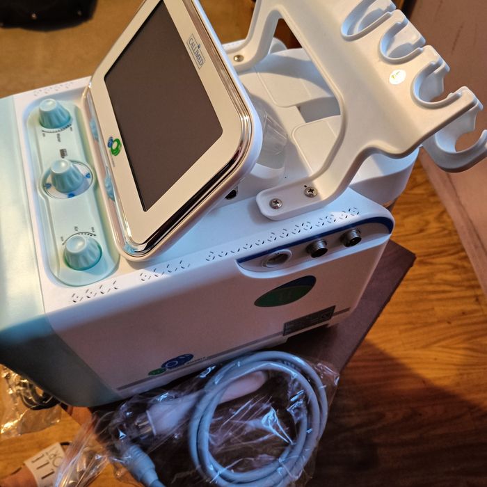 Kombajn kosmetyczny 8w1