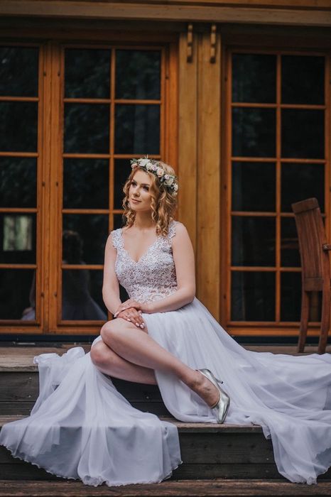 Delikatna, zwiewna Suknia ślubna