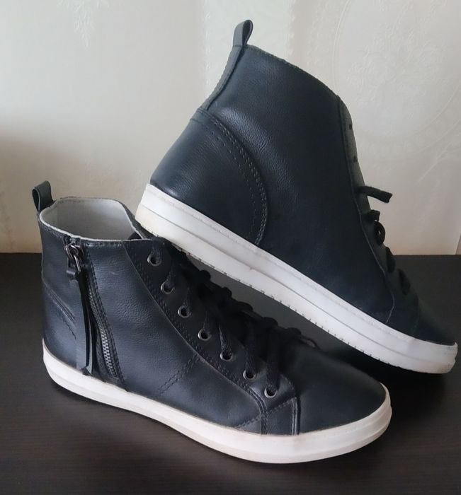 Шкіряне жіноче взуття р- 39