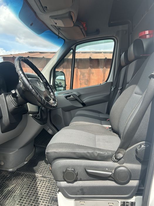 Продам мерседес спринтер 313 ,2010року цвет біли спробегом кузов задут