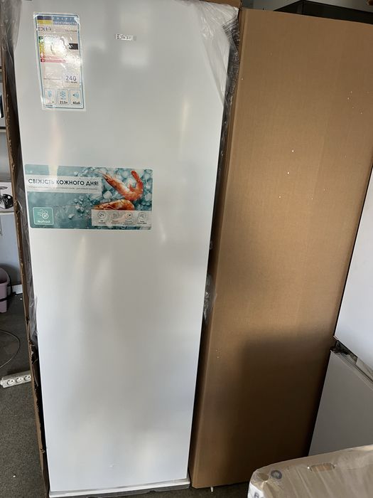 Продам морозильную камеру