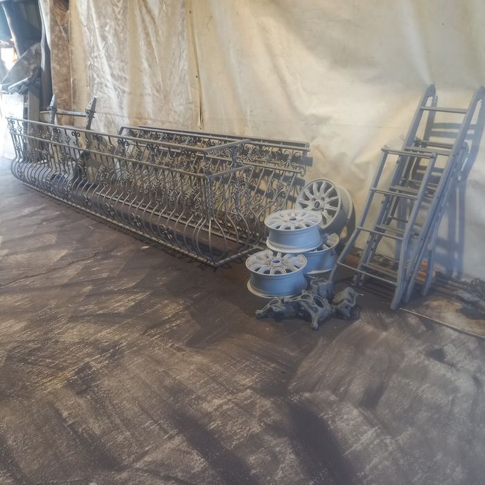 Piaskowanie Szkiełkowanie  Felg Maszyn Konstrukcji Podwozia Malowanie