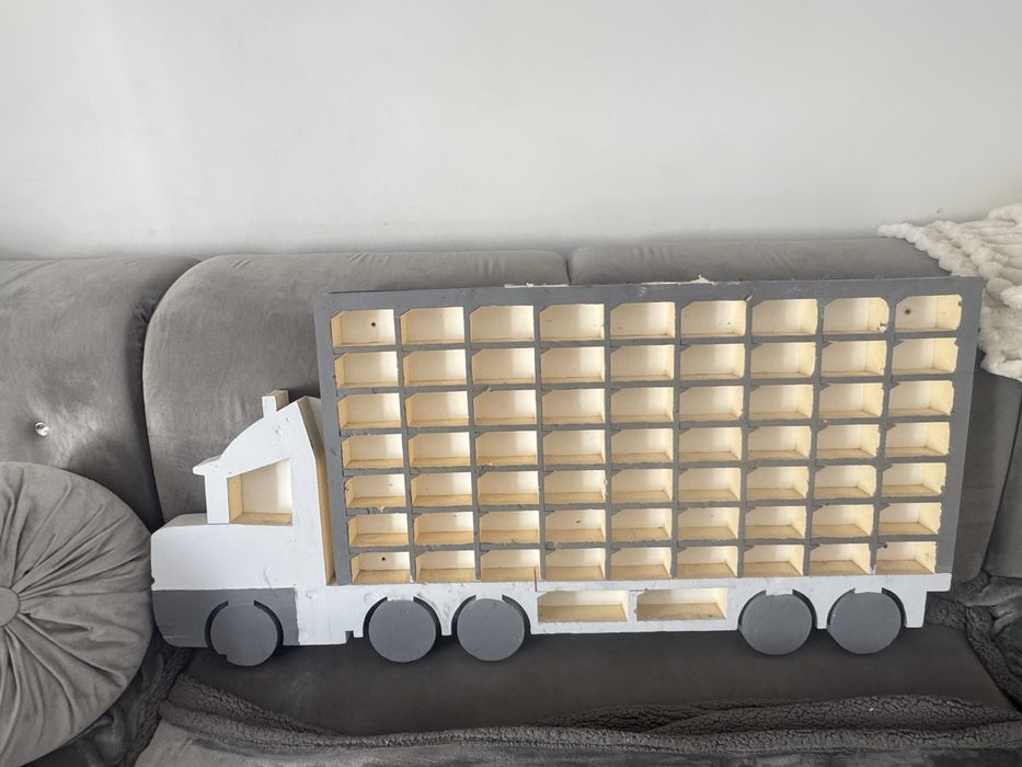 Szafka Autko cieżarówka na 66 hot wheels