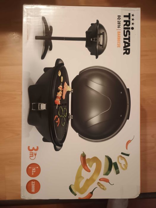 Grill elektryczny stojący i stołowy Tristar BQ-2816 W czarny 2200W.