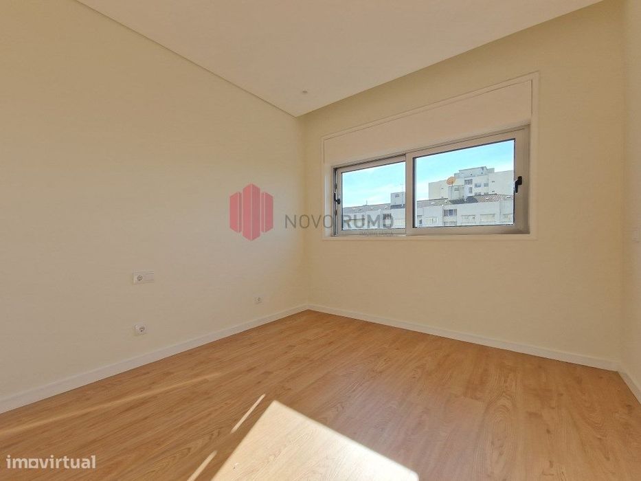 Apartamento T4 para arrendar.