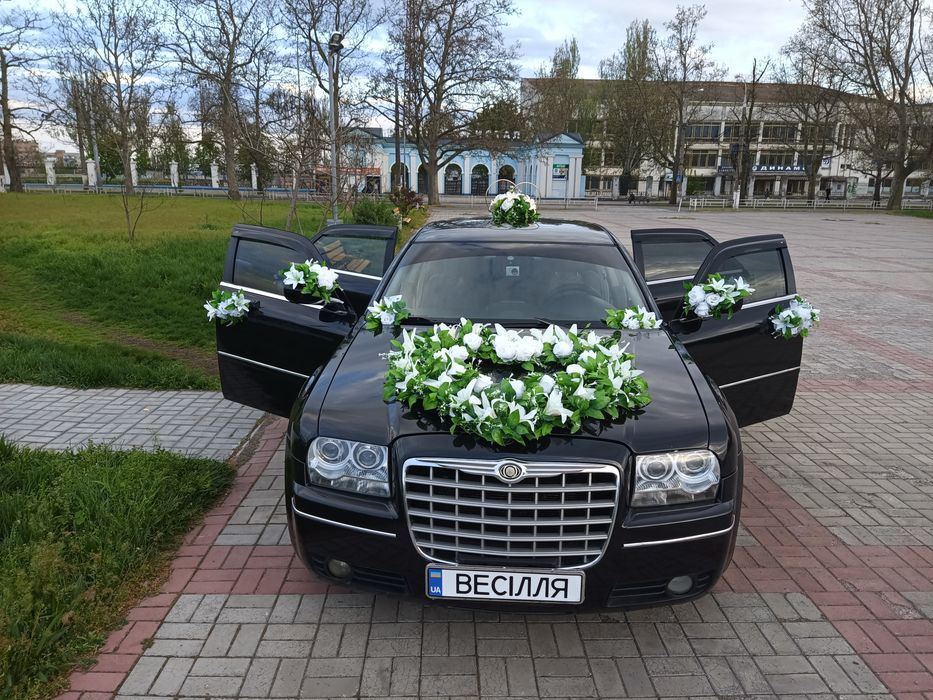 Оренда та продаж весільних прикрас для автомобіля кортежу на урочистості (Весілля, вінчання або заручини)
