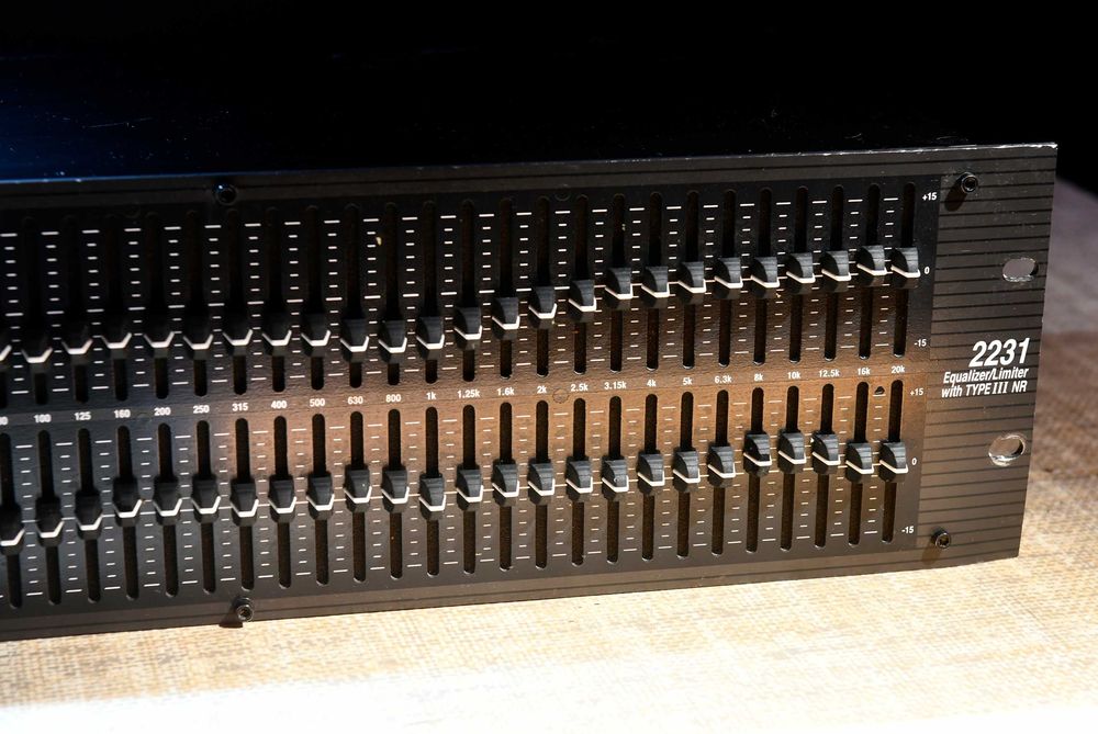 Korektor graficzny DBX 2231 / limiter