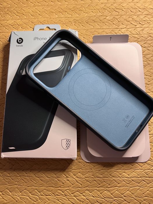 Etui Beats Apple do iPhone 17 Pro Max Rugged Nowe w otwartym opakowaniu