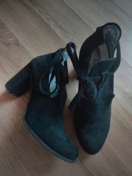 Nowe czarne botki na klockowym obcasie • jesień/zima • rozmiar 40