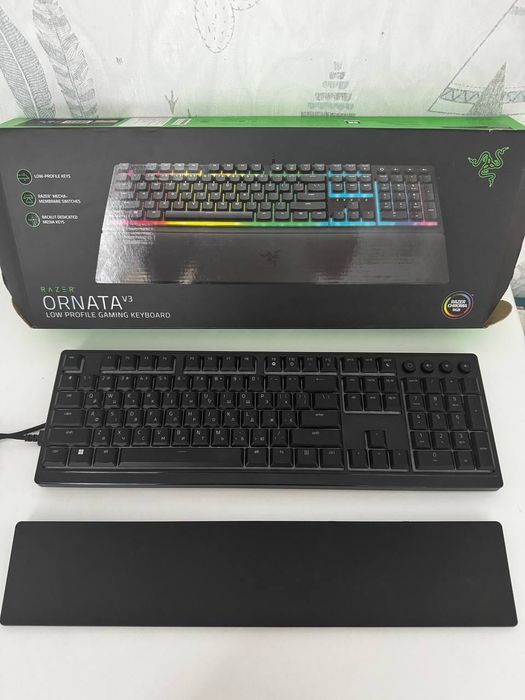 Ігрова клавіатура Razer Ornata V3