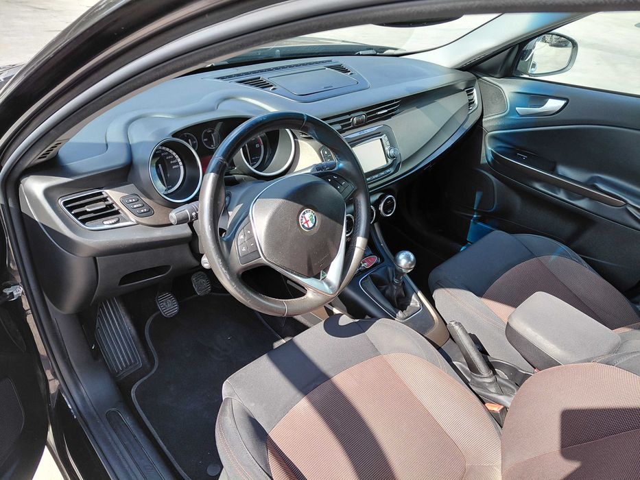 Alfa Romeo Giulietta 1.6 JTDM, 2014