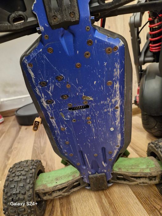 Traxxas Sledge (Zmodyfikowany + części)