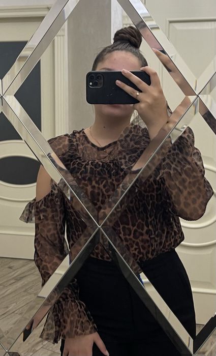 Стильна леопардова блузка