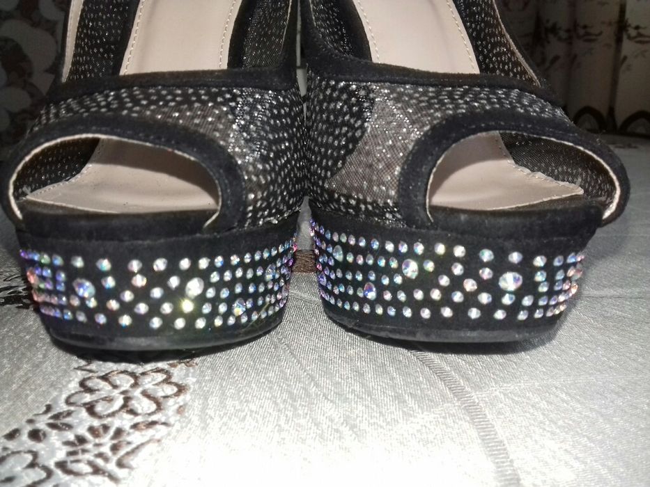 Туфлі на свято.