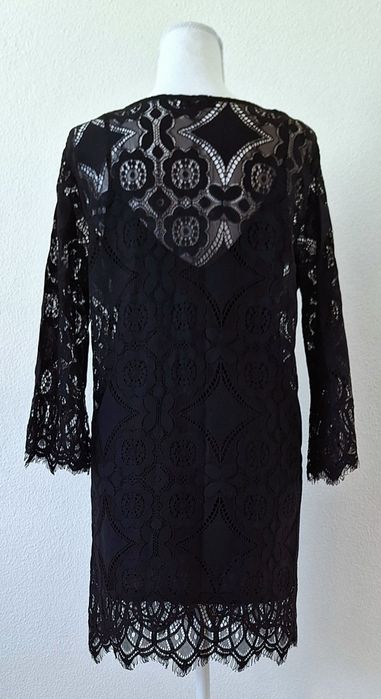 Vestido preto (Mango)