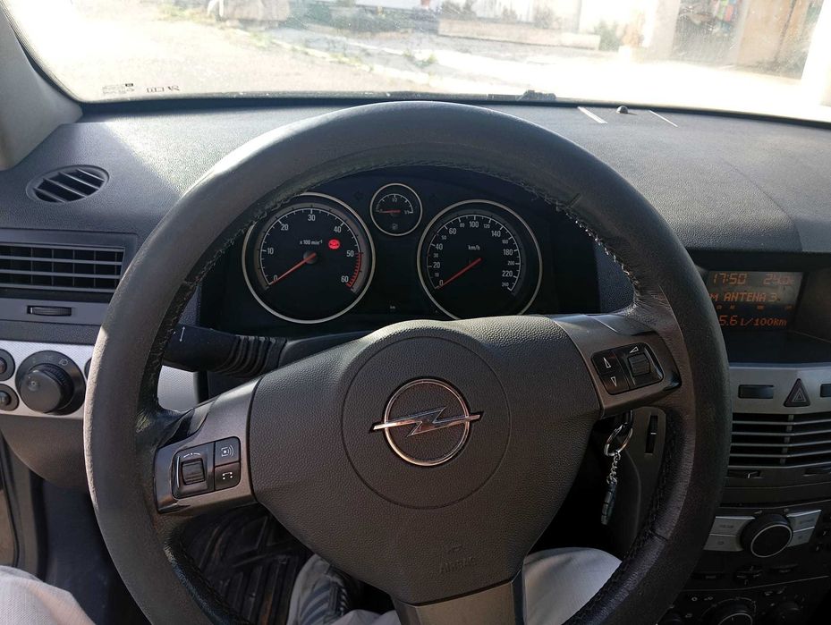 Opel Astra (2006) 1.7 CDTI (101 cv) - Excelente Estado
