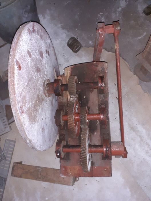 Koło 410mm,na pas17mm z otworem na wałek38mm,do pompy,robaka,sprężarki