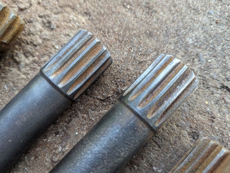 Вал ручніка МТЗ 80 82  Задній міст МТЗ 82 вал блокіровка Блокировка