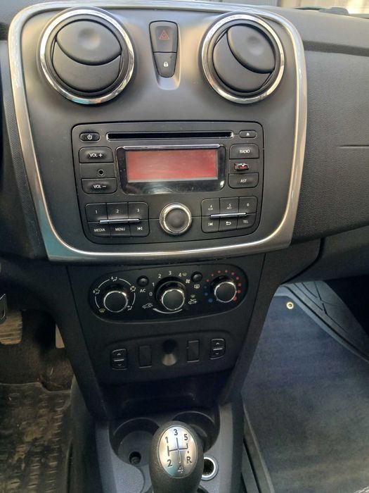 Автомобіль DACIA SANDERO 2013