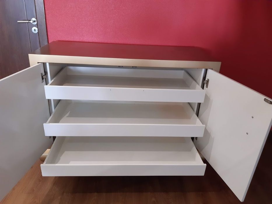 Sapateira Feita por Carpinteiro