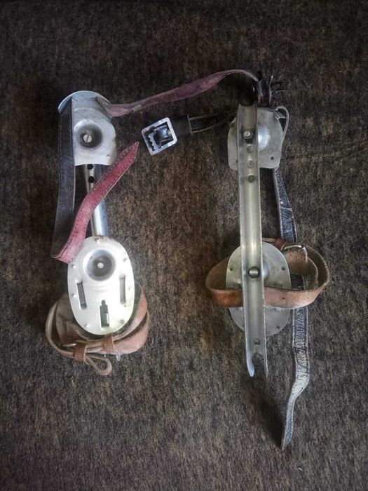 Продам коньки привязные
