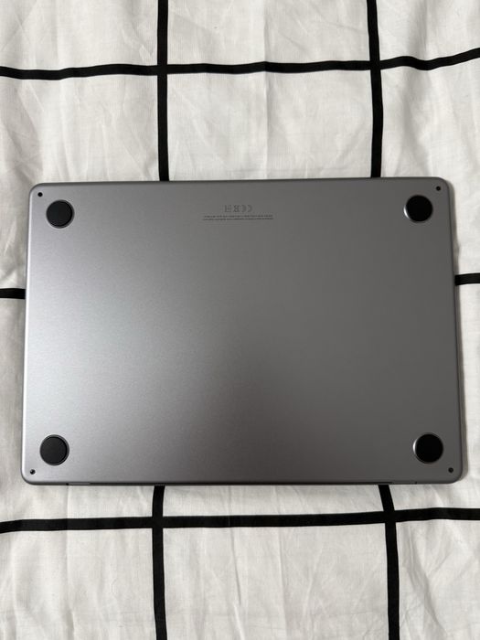 Macbook 13” Air M3 2024r. 24GB 512 GB