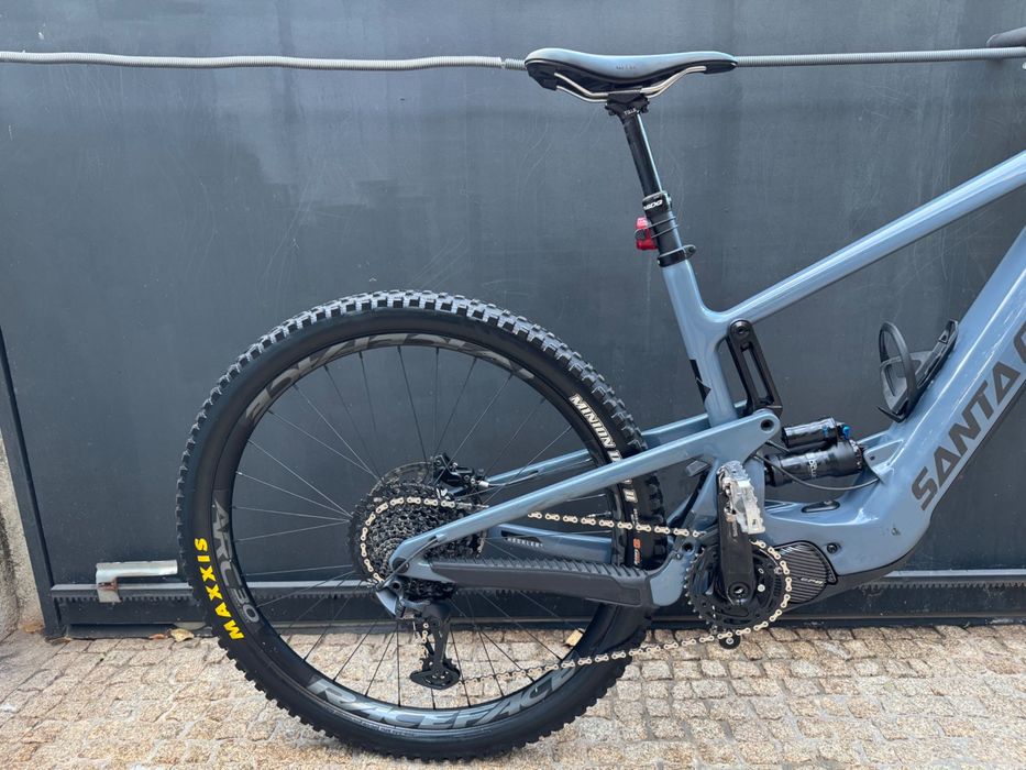 Santa Cruz Heckler 9 C — 2022 | Shimano EP8 | 720 Wh | L/XL | Carbono