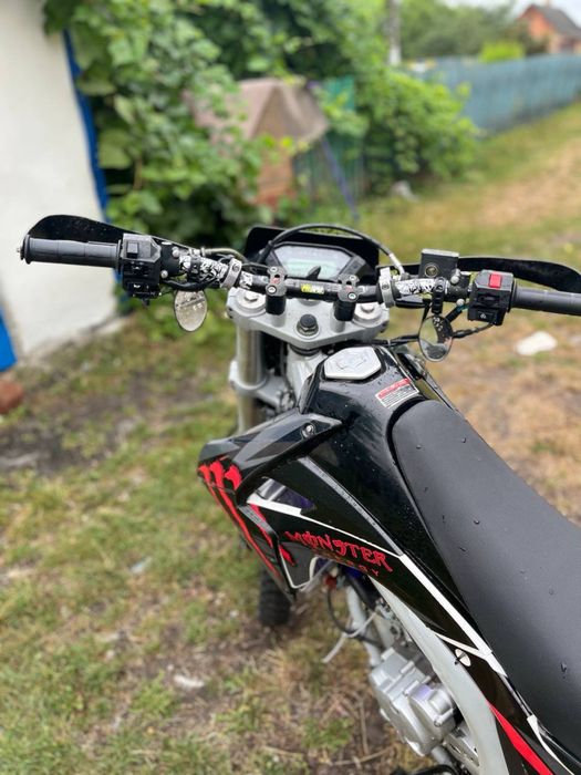 Продам лонсі300срочно