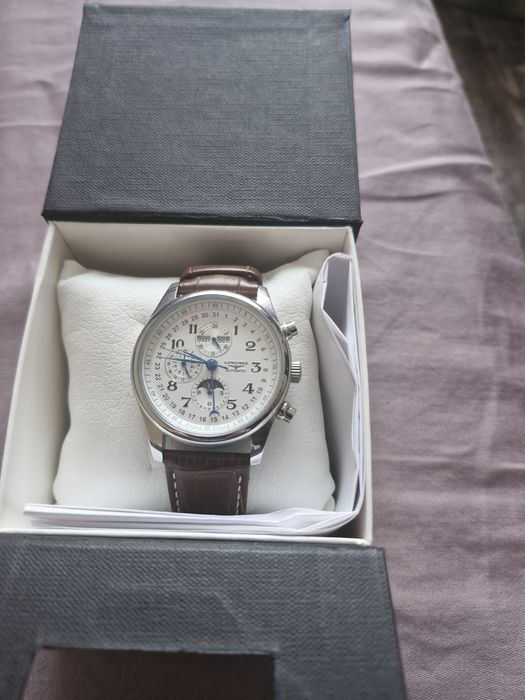 Хронограф-наручнии чоловічій  Longines- швейцарськии годинник.Новий..