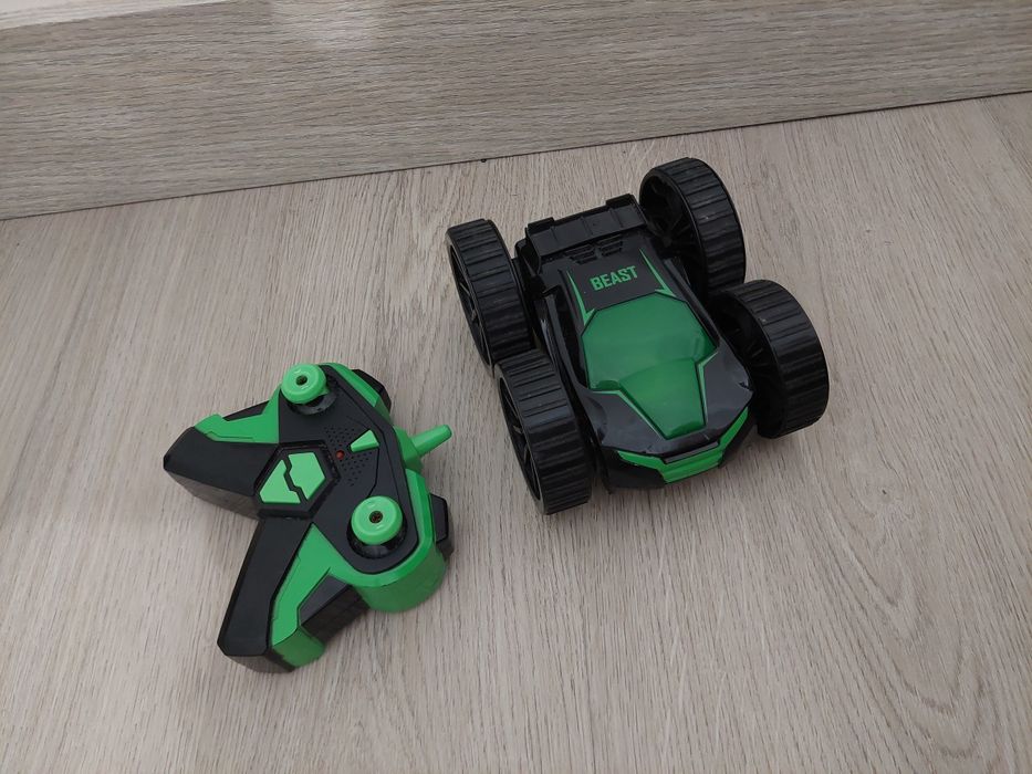 Pequeno carro R/C