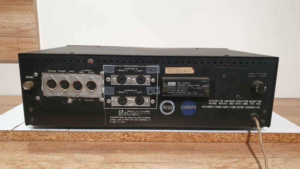 Wzmacniacz stereofoniczny SANSUI AU2200 dla kolekcjonera